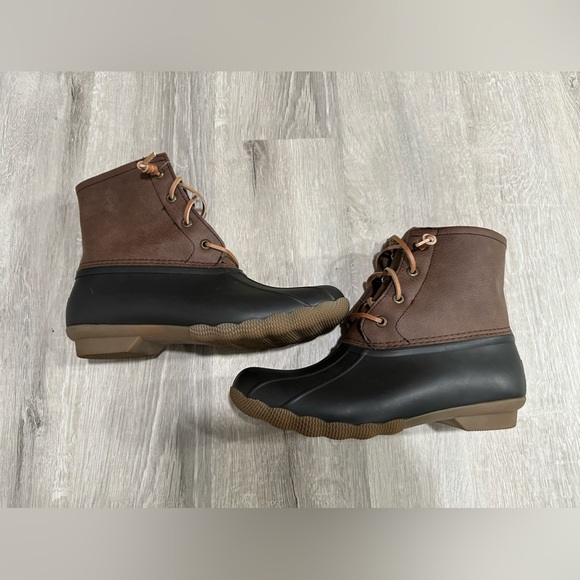 SH13 NWOT Sperry Boots Saltwater Quilted Rain Duck Waterproof Brown Womens 8.5 - Picture 7 of 9